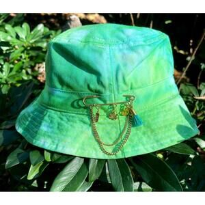 Tie-Dye Bucket Hat with Charms & Chain Accent Stoner Skater Summer Beachy Green